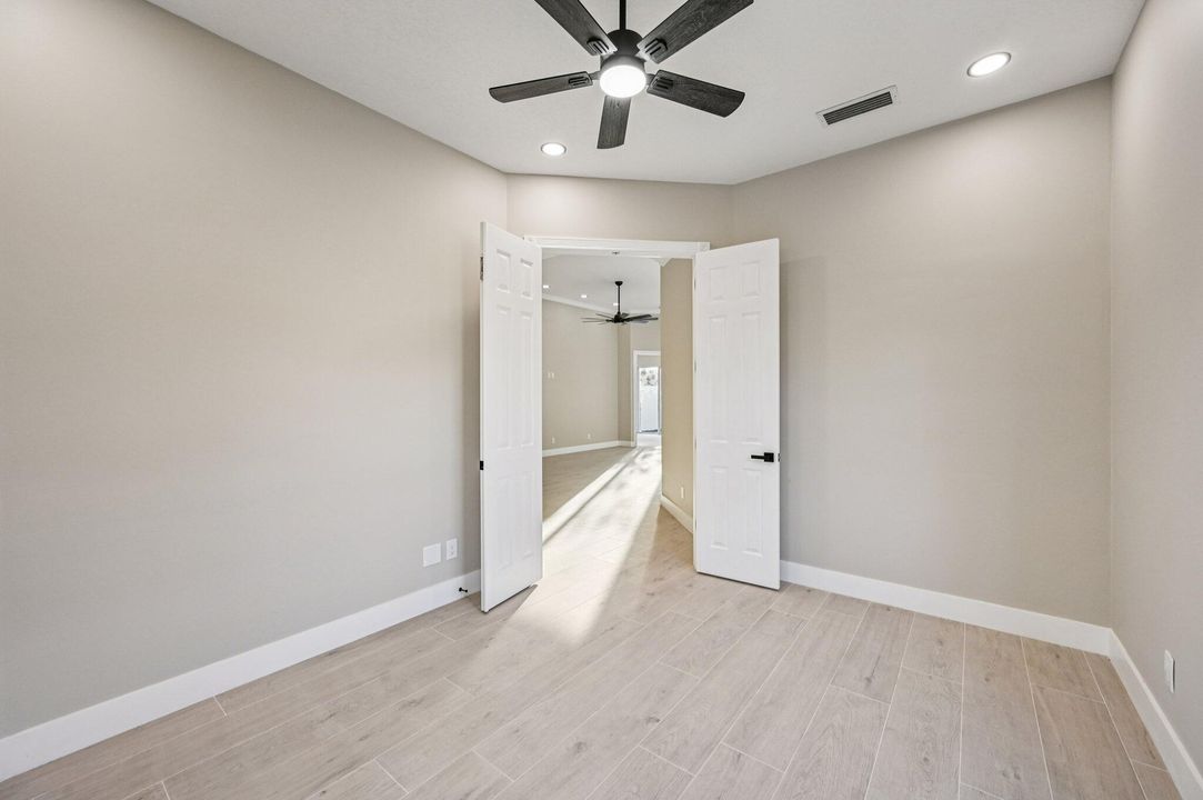 For Sale: $710,000 (3 beds, 2 baths, 1988 Square Feet)