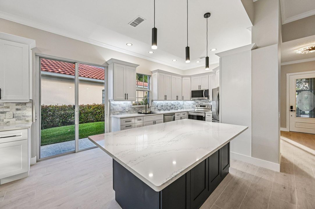 For Sale: $710,000 (3 beds, 2 baths, 1988 Square Feet)