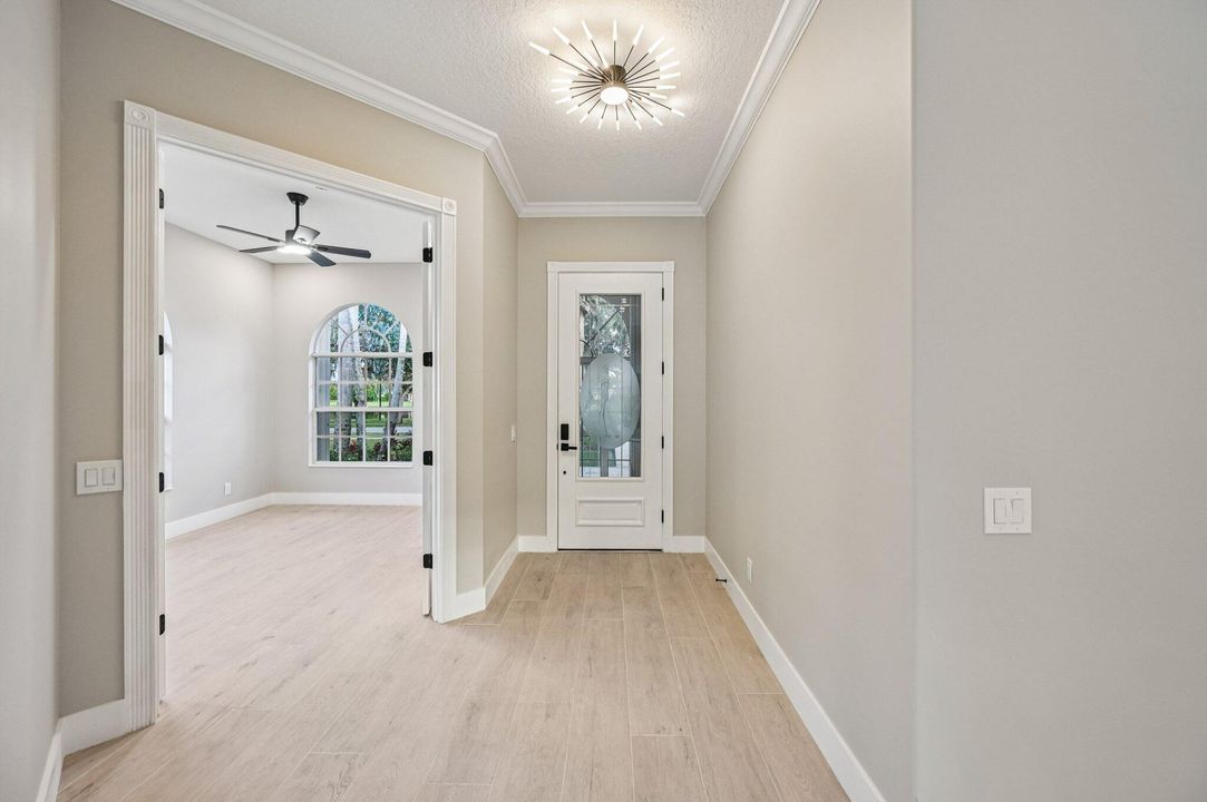 For Sale: $710,000 (3 beds, 2 baths, 1988 Square Feet)