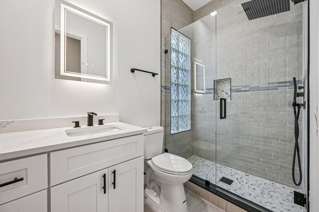 For Sale: $710,000 (3 beds, 2 baths, 1988 Square Feet)