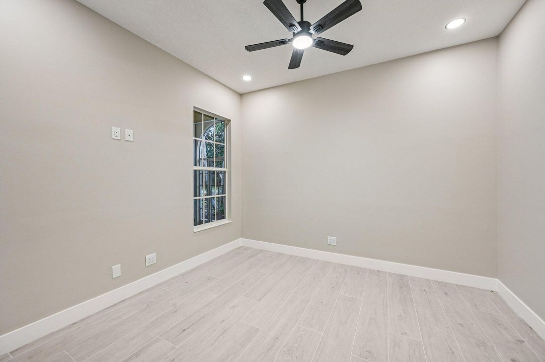 For Sale: $710,000 (3 beds, 2 baths, 1988 Square Feet)