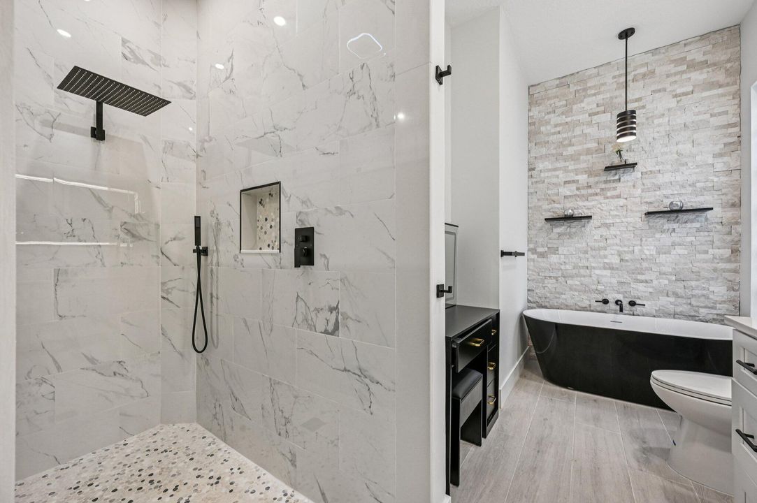 For Sale: $710,000 (3 beds, 2 baths, 1988 Square Feet)