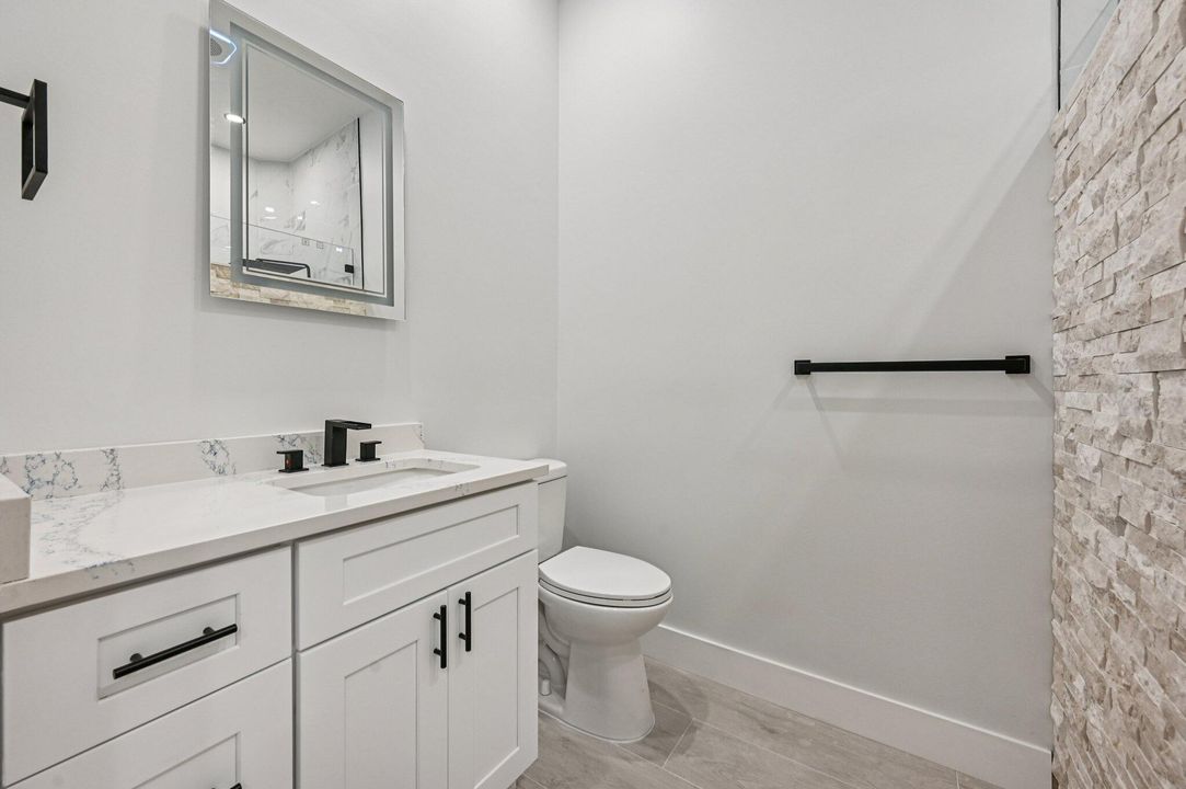 For Sale: $710,000 (3 beds, 2 baths, 1988 Square Feet)