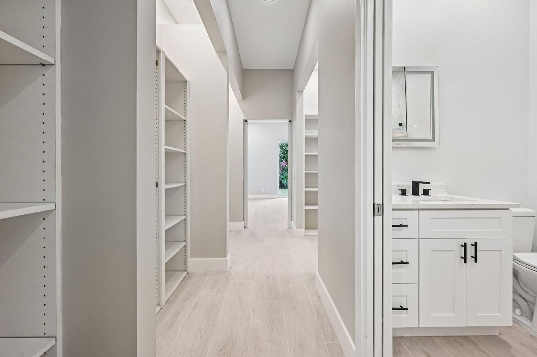 For Sale: $710,000 (3 beds, 2 baths, 1988 Square Feet)