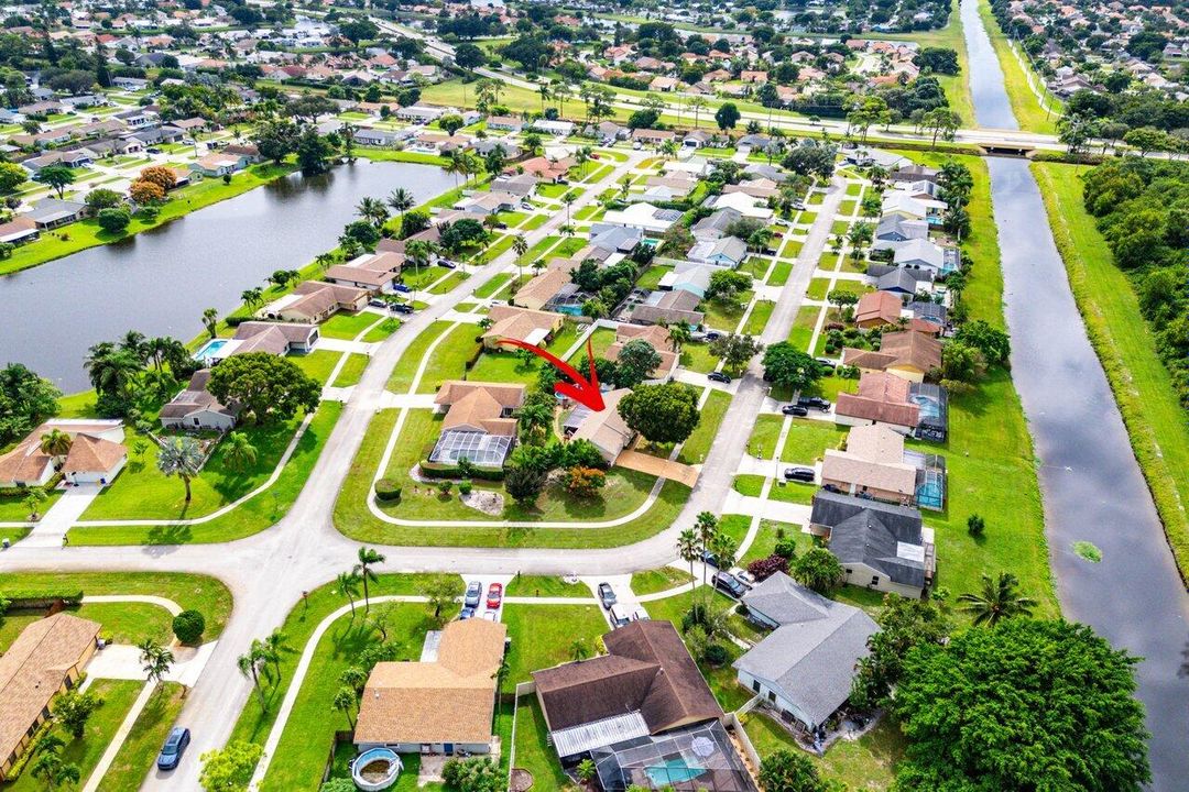 合同活跃: $485,000 (3 贝兹, 2 浴室, 1328 平方英尺)