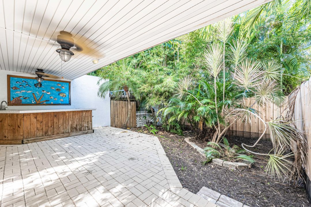 For Rent: $3,400 (3 beds, 2 baths, 1776 Square Feet)