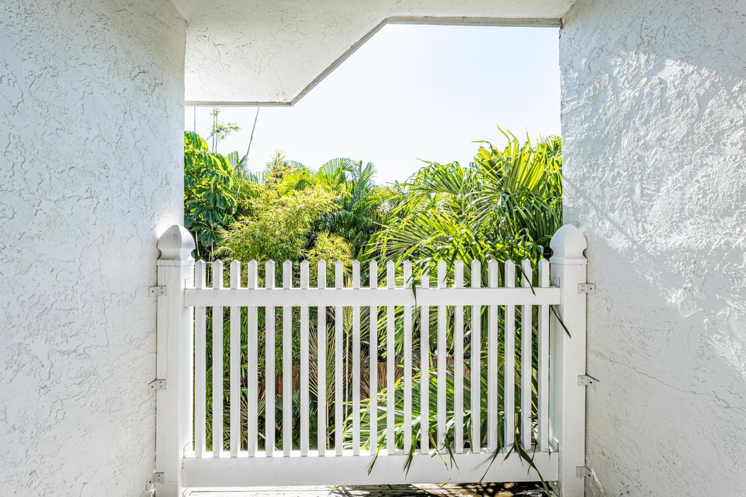 For Rent: $3,400 (3 beds, 2 baths, 1776 Square Feet)