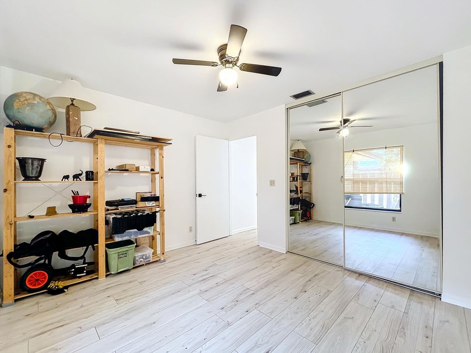 For Sale: $453,900 (2 beds, 2 baths, 1404 Square Feet)