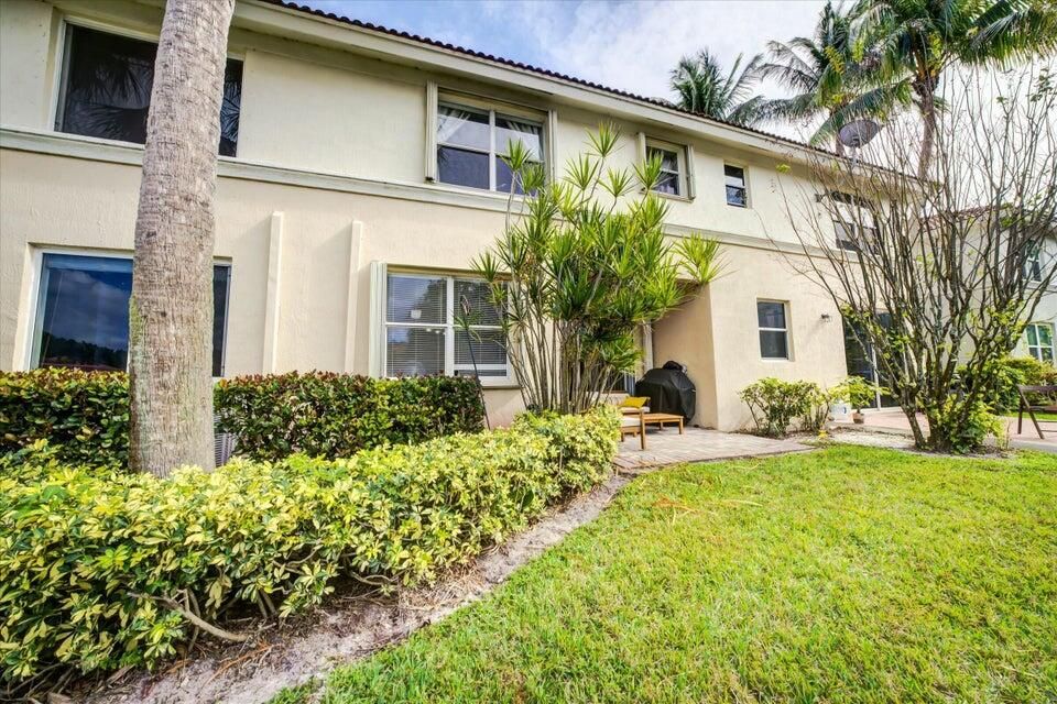 На продажу: $335,000 (2 спален, 2 ванн, 1448 Квадратных фут)