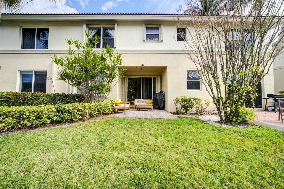 На продажу: $335,000 (2 спален, 2 ванн, 1448 Квадратных фут)