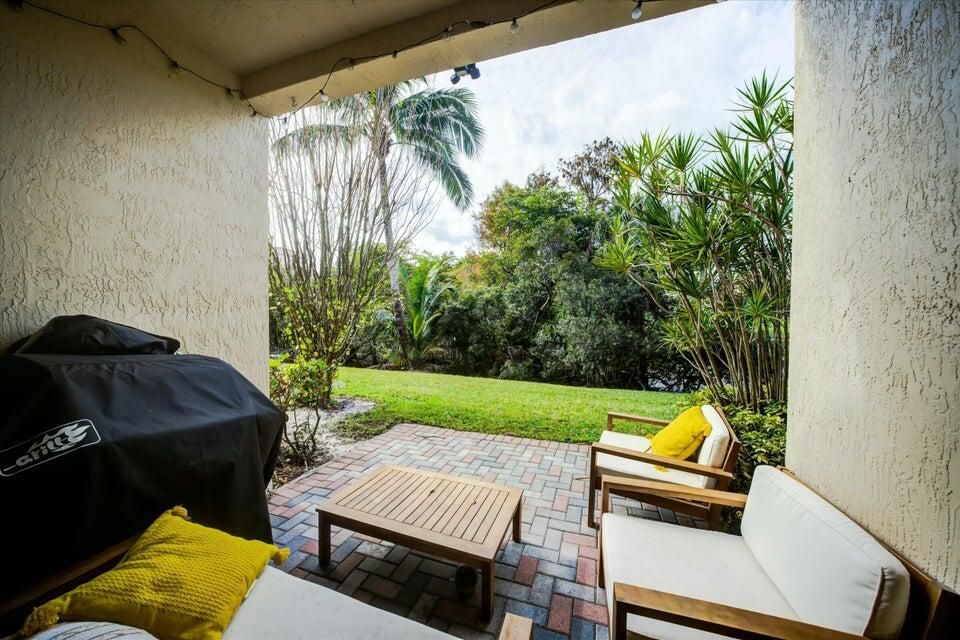 На продажу: $335,000 (2 спален, 2 ванн, 1448 Квадратных фут)