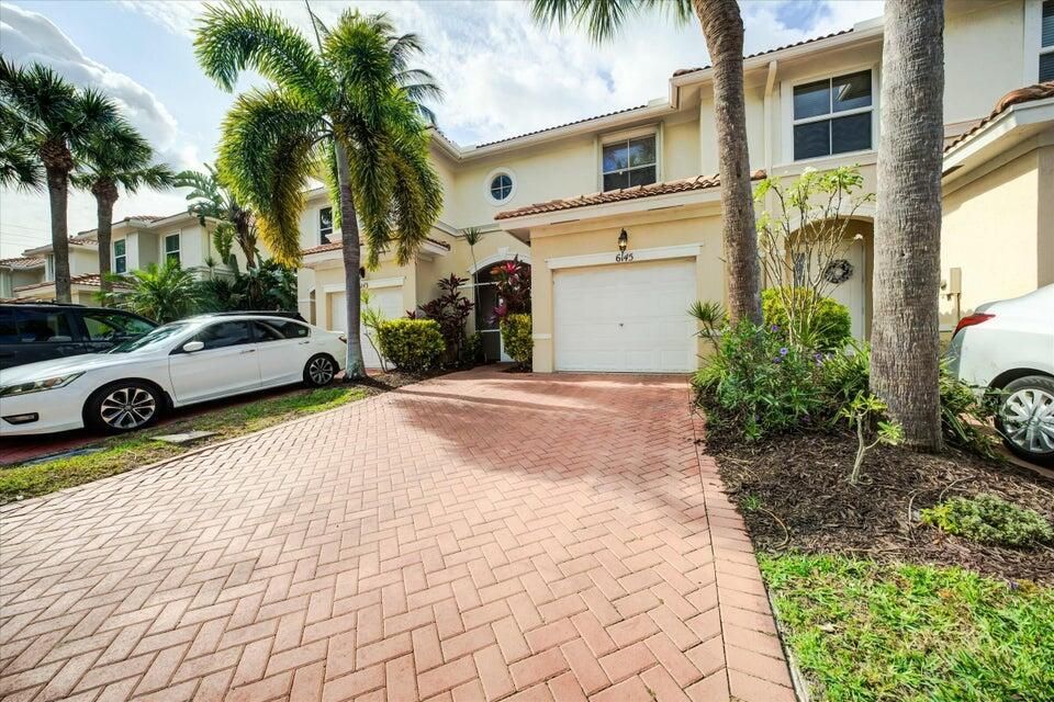 На продажу: $335,000 (2 спален, 2 ванн, 1448 Квадратных фут)