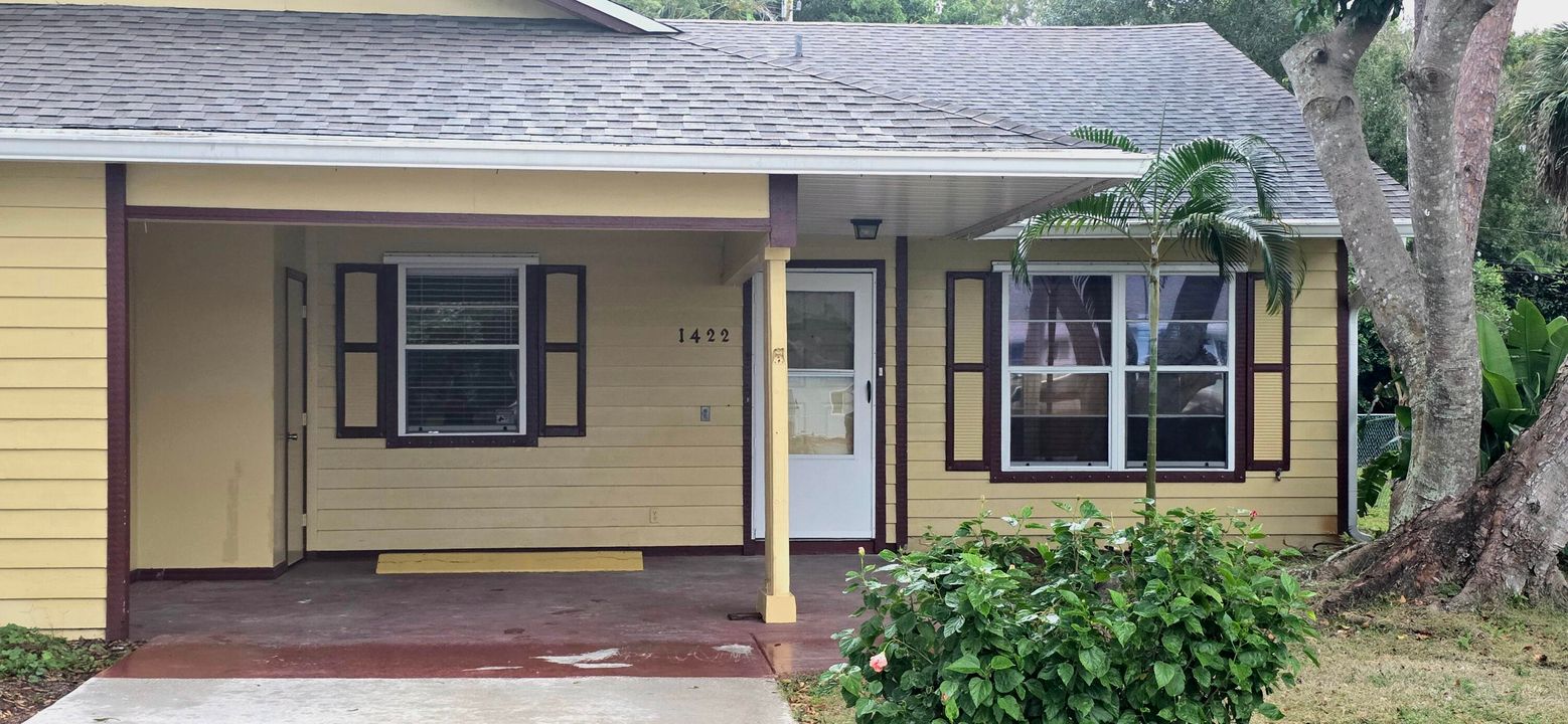 Recently Rented: $1,800 (2 beds, 2 baths, 1160 Square Feet)