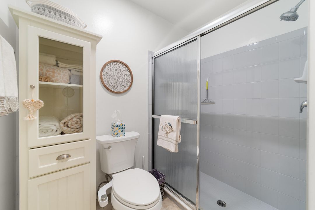 For Sale: $369,000 (2 beds, 2 baths, 1119 Square Feet)