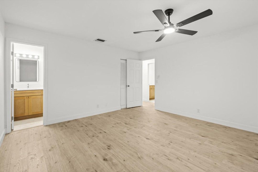 Active With Contract: $330,000 (3 beds, 2 baths, 1190 Square Feet)