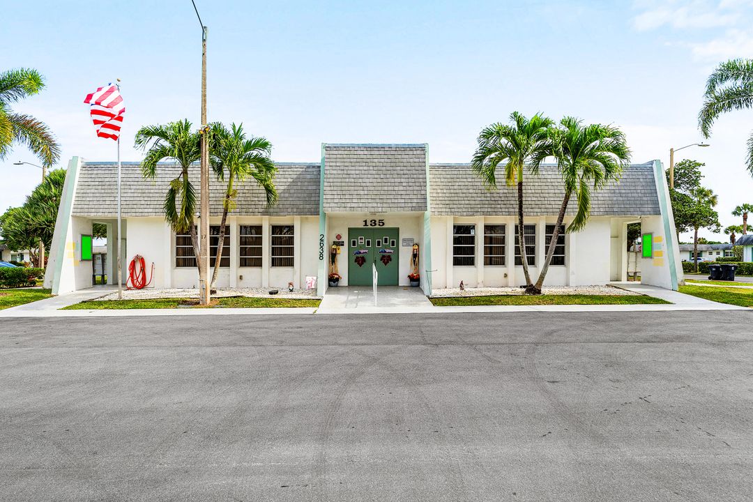 For Sale: $189,999 (2 beds, 2 baths, 1700 Square Feet)