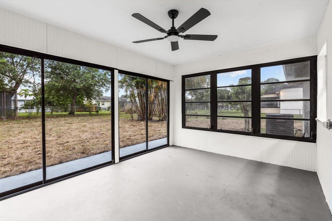 Active With Contract: $330,000 (3 beds, 2 baths, 1190 Square Feet)