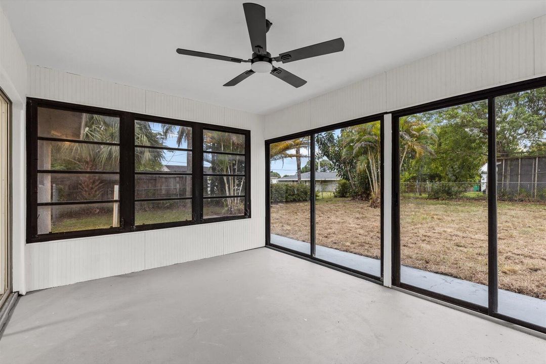 Active With Contract: $330,000 (3 beds, 2 baths, 1190 Square Feet)