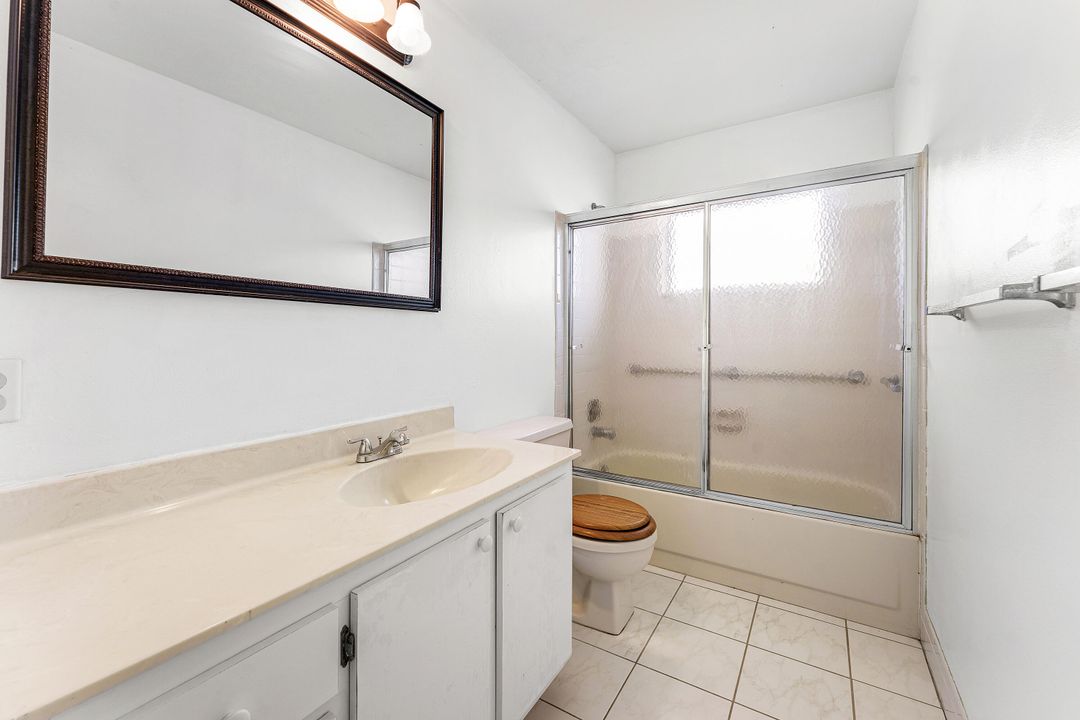 For Sale: $189,999 (2 beds, 2 baths, 1700 Square Feet)