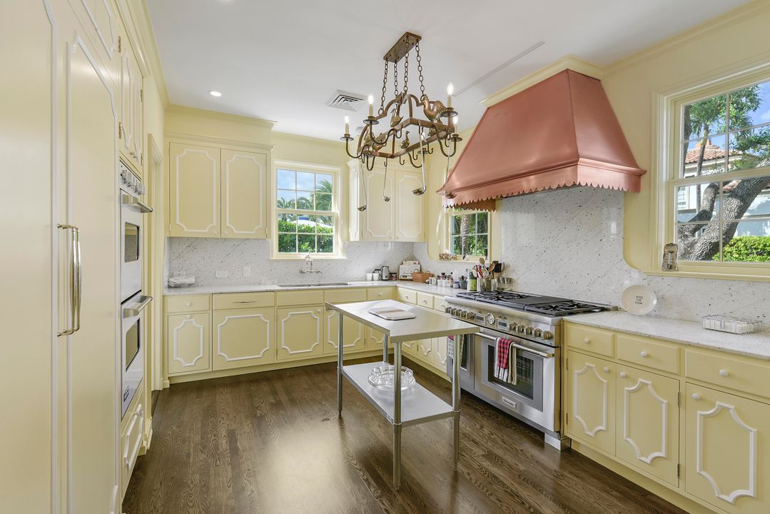 For Sale: $15,500,000 (5 beds, 5 baths, 5213 Square Feet)