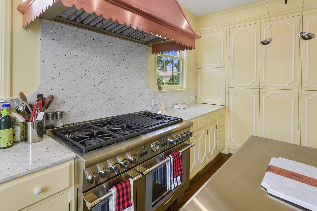 For Sale: $15,500,000 (5 beds, 5 baths, 5213 Square Feet)