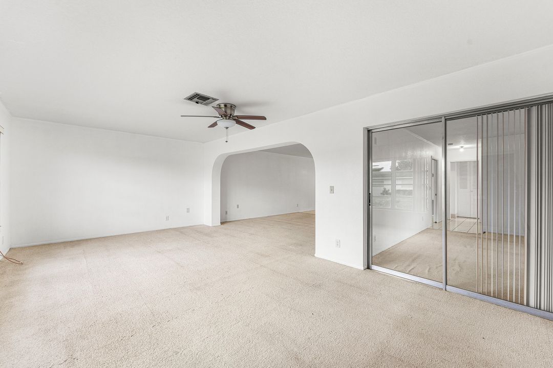 For Sale: $189,999 (2 beds, 2 baths, 1700 Square Feet)