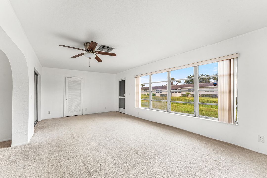 For Sale: $189,999 (2 beds, 2 baths, 1700 Square Feet)