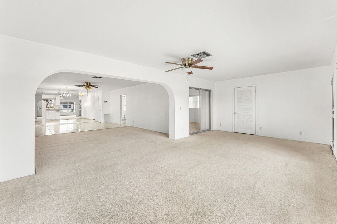 For Sale: $189,999 (2 beds, 2 baths, 1700 Square Feet)