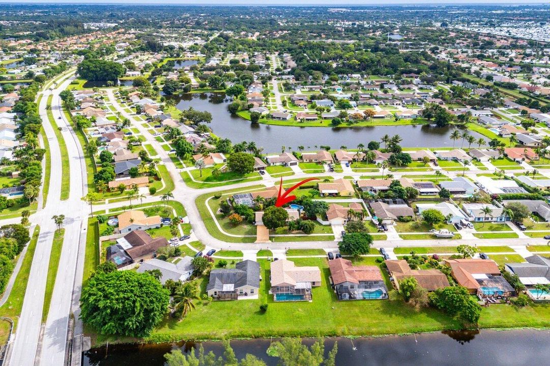 合同活跃: $485,000 (3 贝兹, 2 浴室, 1328 平方英尺)