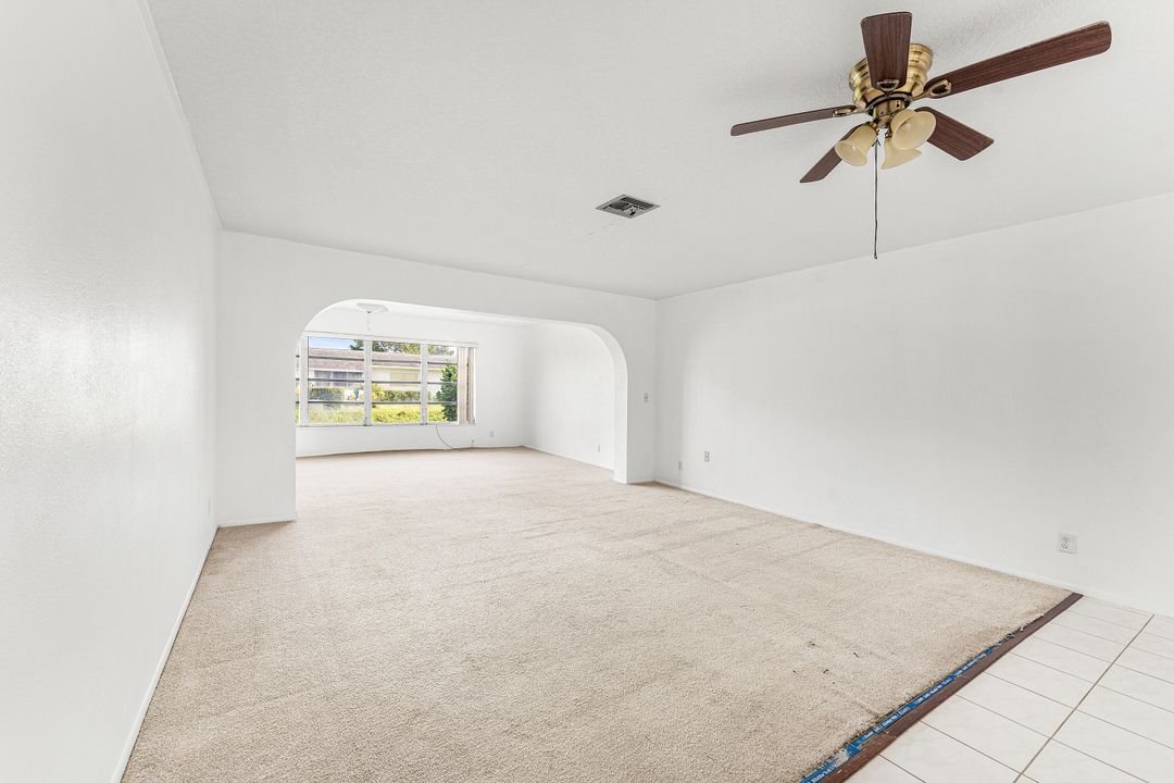 For Sale: $189,999 (2 beds, 2 baths, 1700 Square Feet)