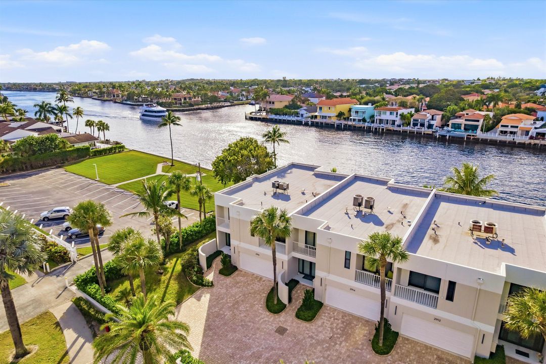 For Sale: $2,550,000 (3 beds, 3 baths, 2552 Square Feet)