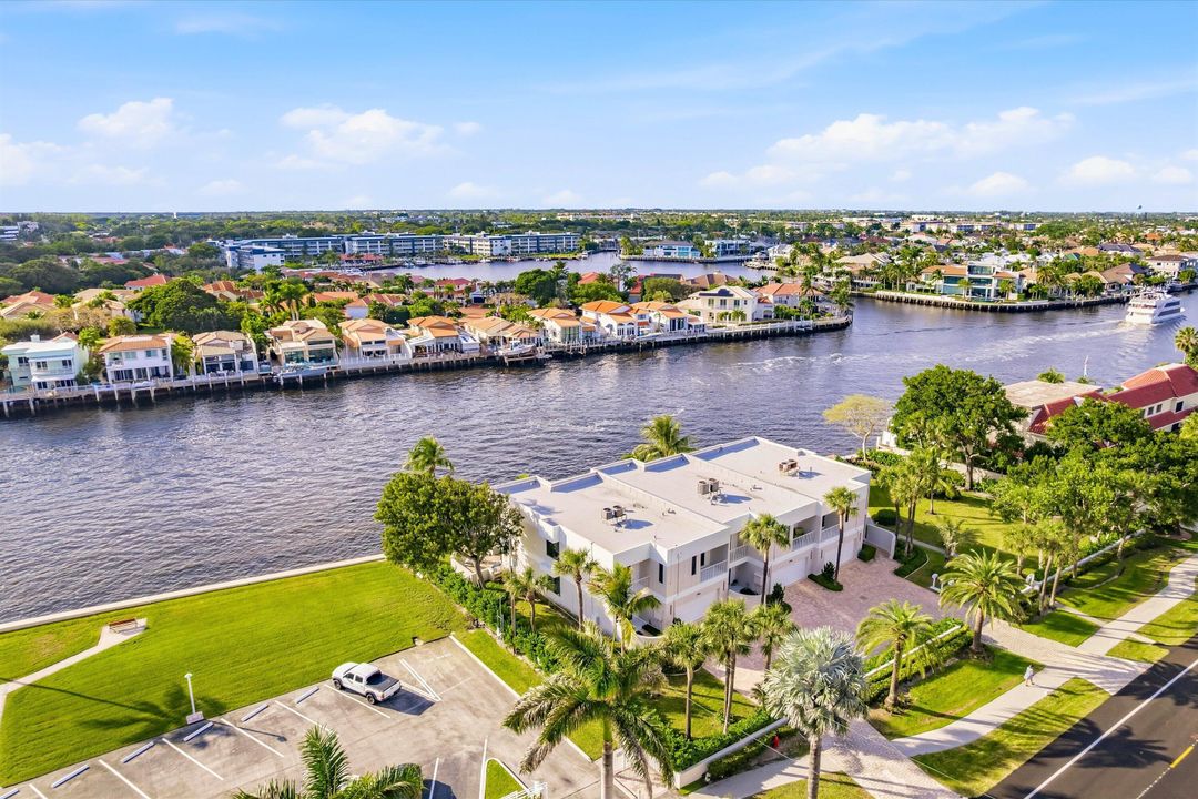 For Sale: $2,550,000 (3 beds, 3 baths, 2552 Square Feet)