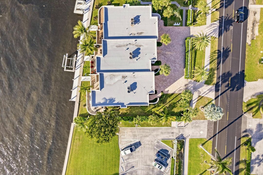 For Sale: $2,550,000 (3 beds, 3 baths, 2552 Square Feet)