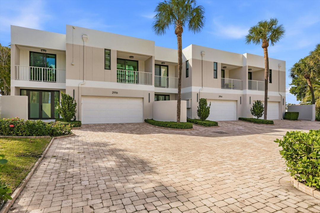 For Sale: $2,550,000 (3 beds, 3 baths, 2552 Square Feet)