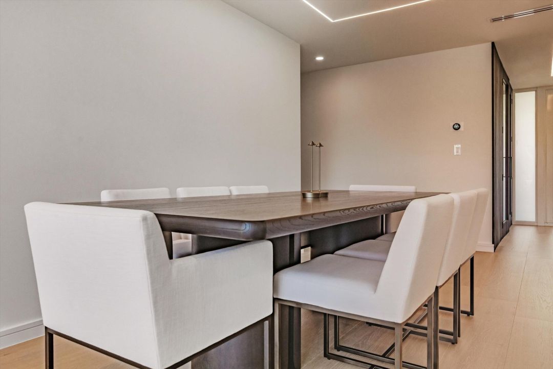 For Sale: $2,550,000 (3 beds, 3 baths, 2552 Square Feet)