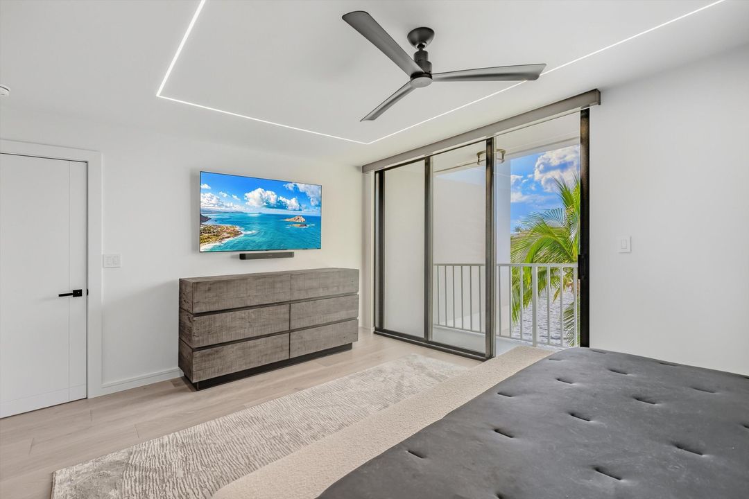 For Sale: $2,550,000 (3 beds, 3 baths, 2552 Square Feet)