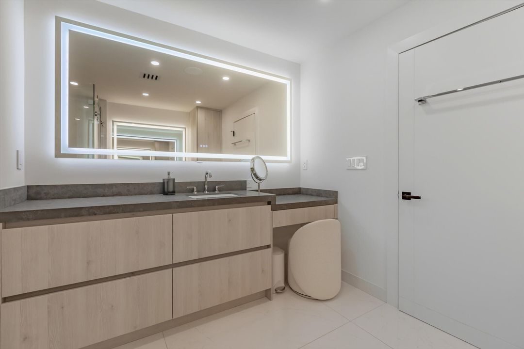 For Sale: $2,550,000 (3 beds, 3 baths, 2552 Square Feet)