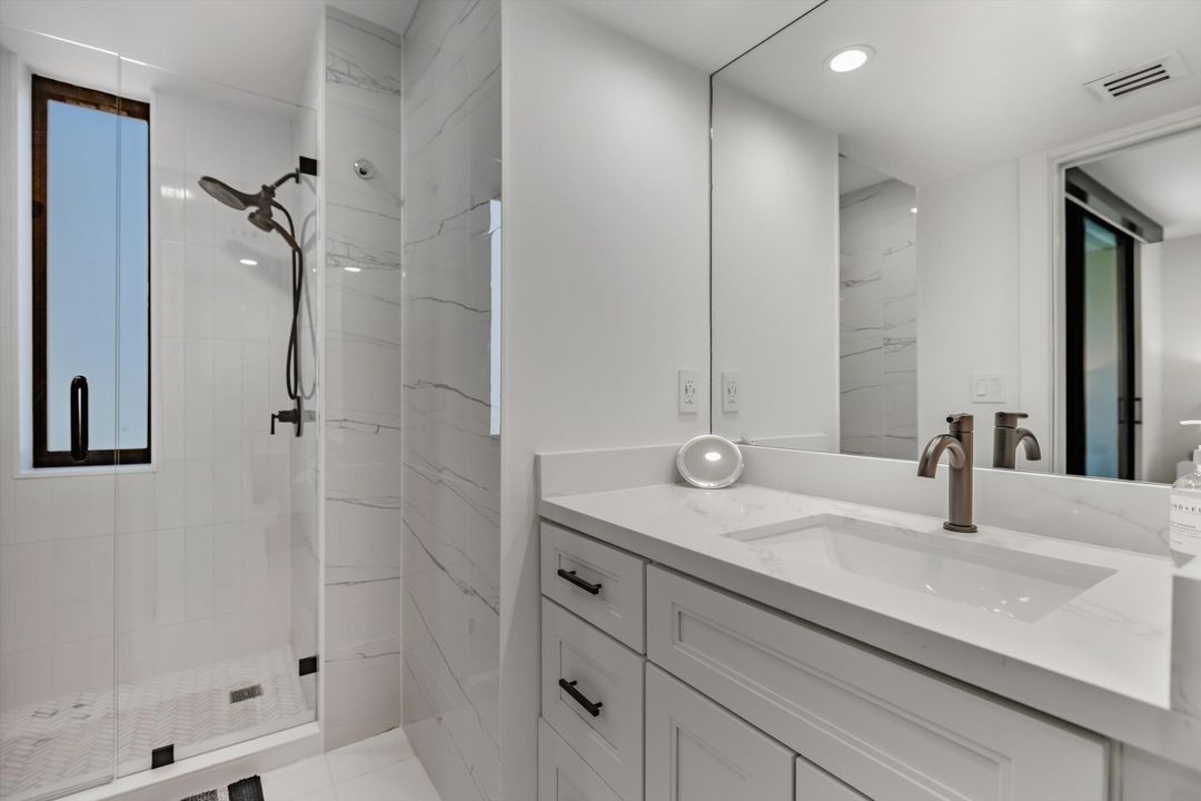 For Sale: $2,550,000 (3 beds, 3 baths, 2552 Square Feet)