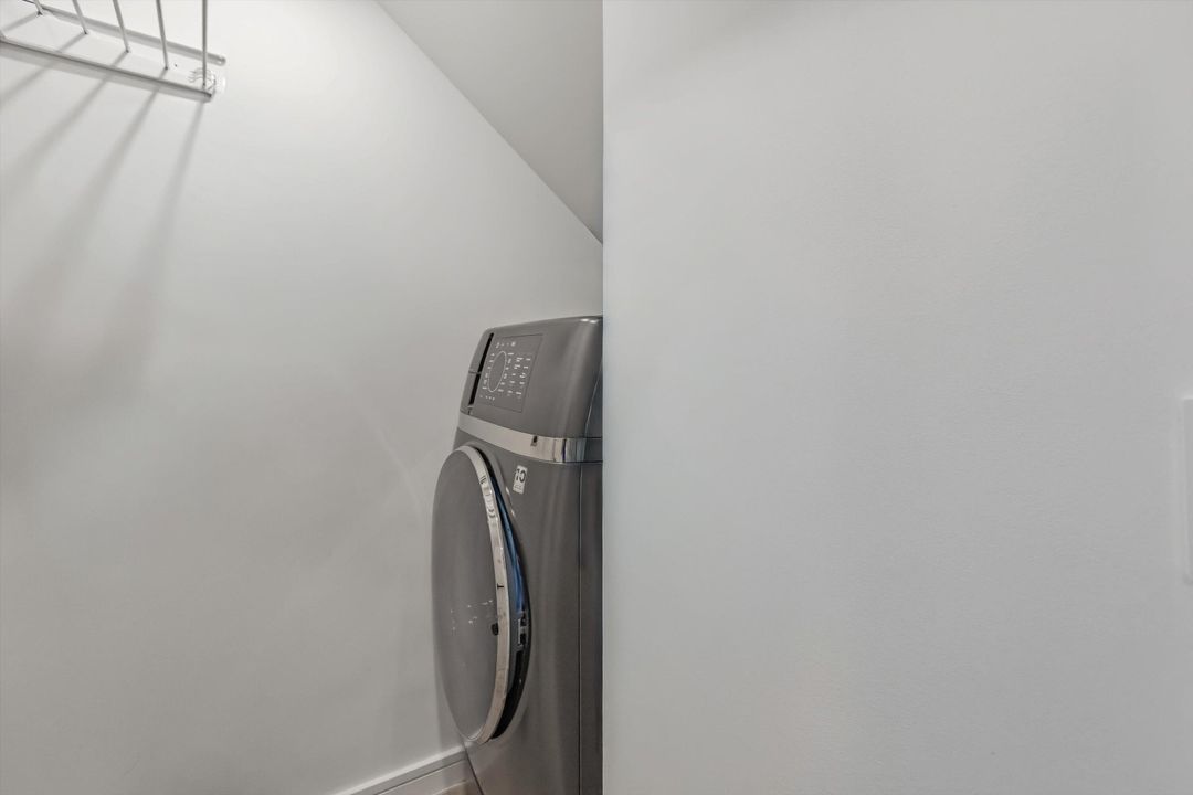 For Sale: $2,550,000 (3 beds, 3 baths, 2552 Square Feet)