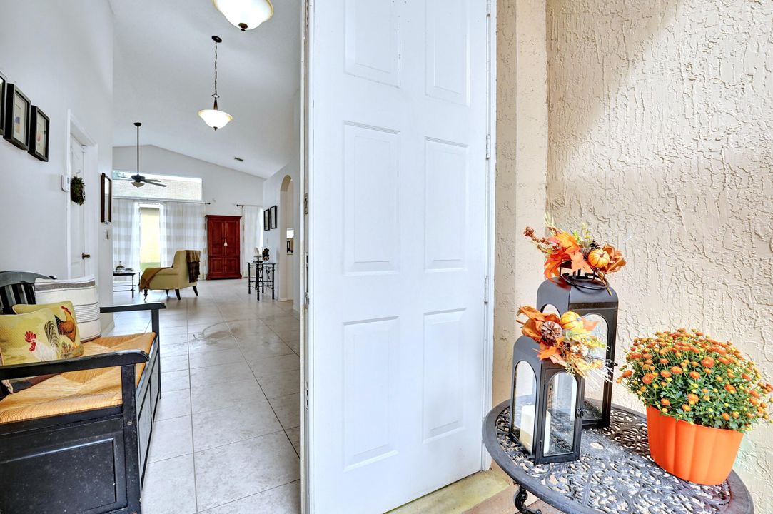 На продажу: $709,950 (3 спален, 2 ванн, 1691 Квадратных фут)