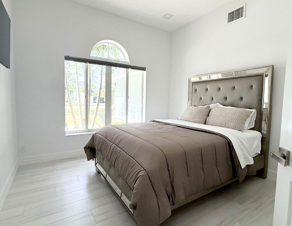 待售: $1,699,887 (4 贝兹, 2 浴室, 2431 平方英尺)