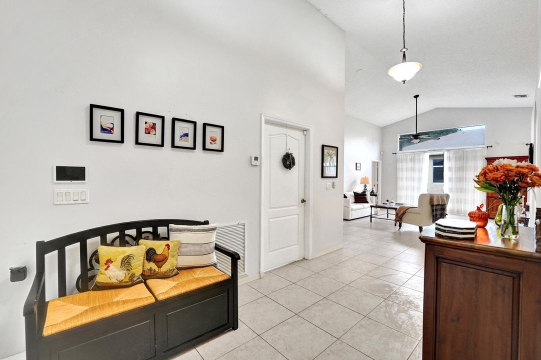 На продажу: $709,950 (3 спален, 2 ванн, 1691 Квадратных фут)