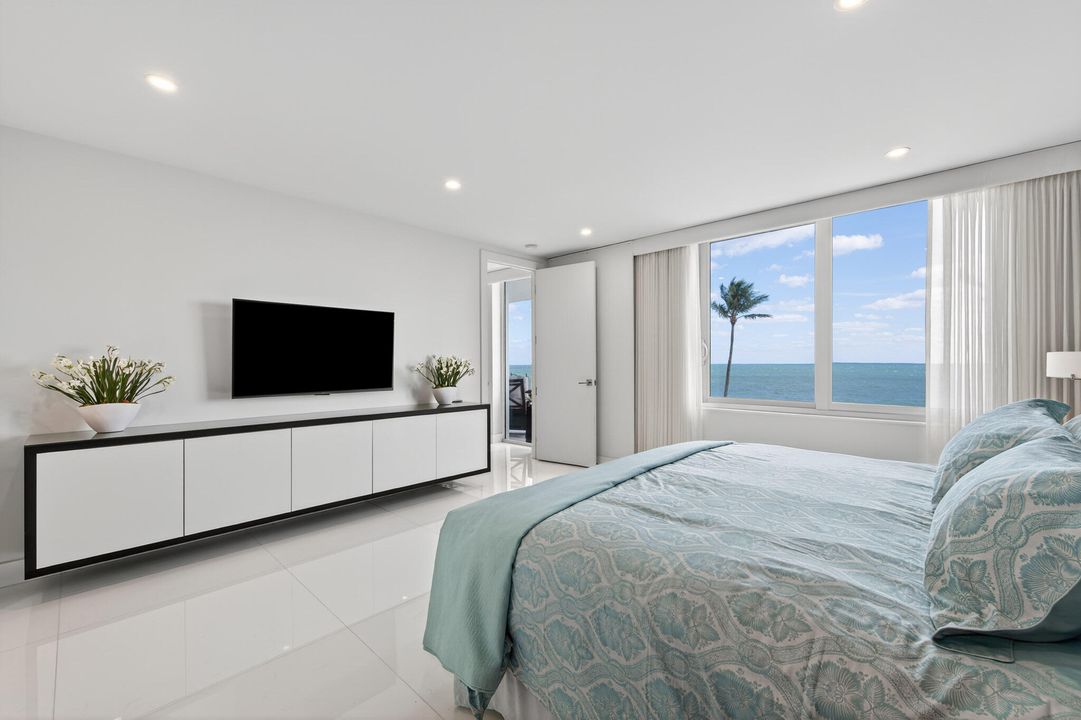 待售: $9,500,000 (3 贝兹, 3 浴室, 2216 平方英尺)