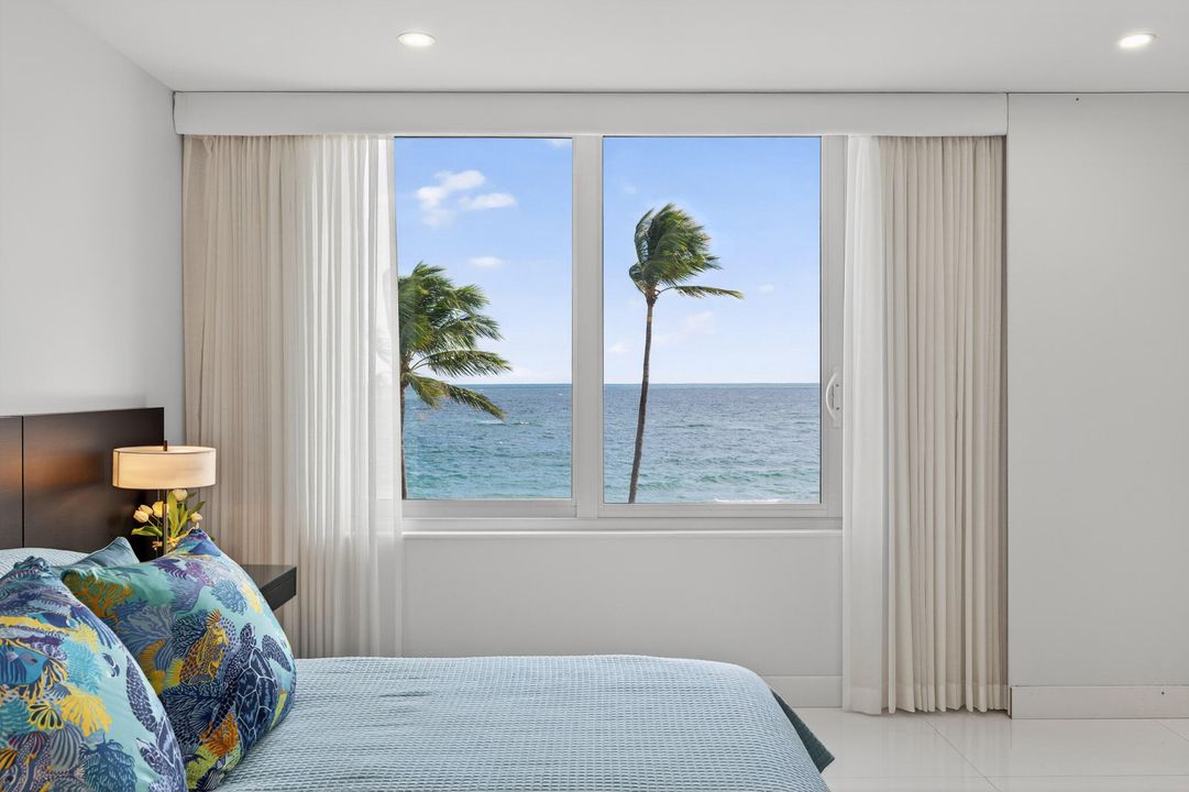 待售: $9,500,000 (3 贝兹, 3 浴室, 2216 平方英尺)