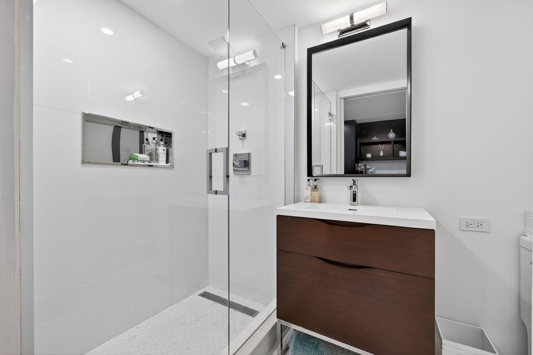 待售: $9,500,000 (3 贝兹, 3 浴室, 2216 平方英尺)