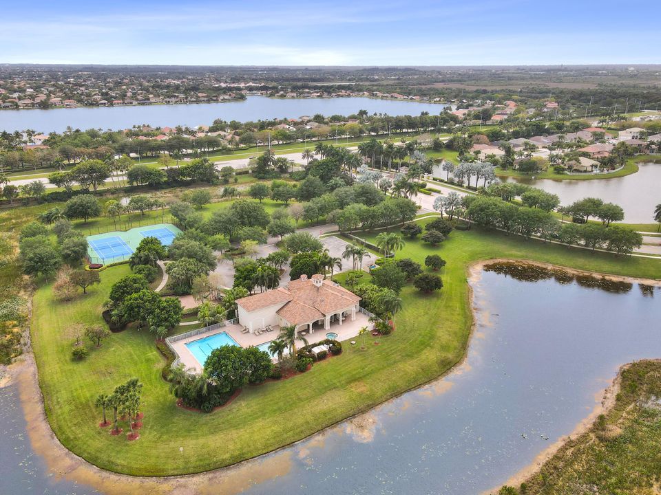 На продажу: $709,950 (3 спален, 2 ванн, 1691 Квадратных фут)