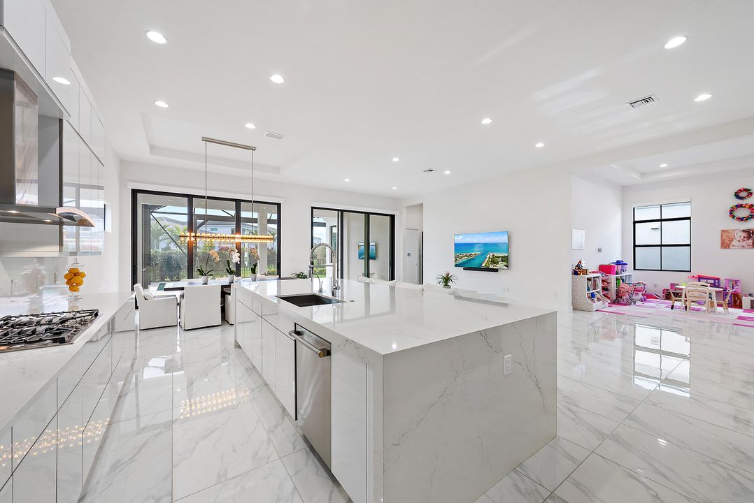 待售: $2,395,000 (3 贝兹, 3 浴室, 3038 平方英尺)