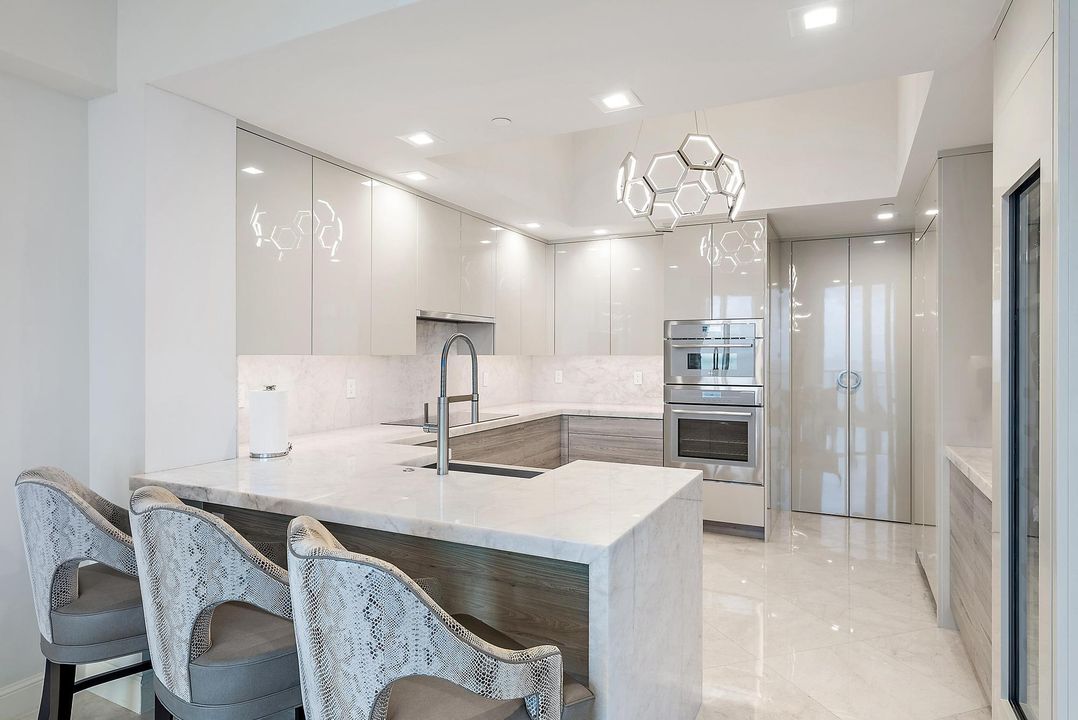 待售: $5,975,000 (3 贝兹, 3 浴室, 3032 平方英尺)