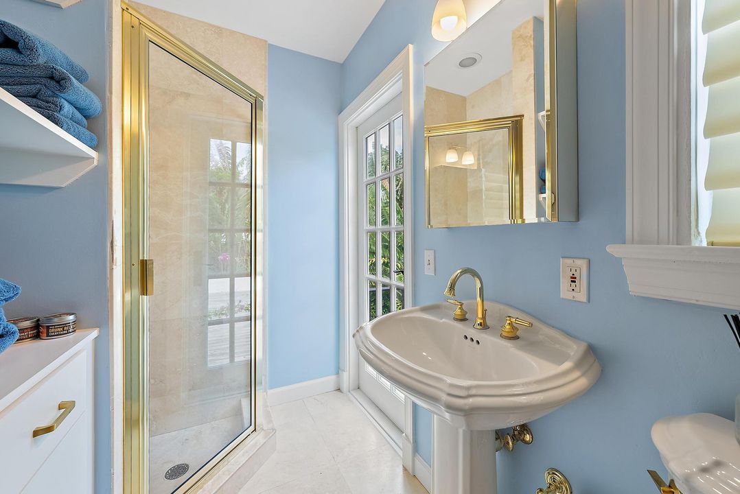 En Renta: $65,000 (4 camas, 4 baños, 3335 Pies cuadrados)