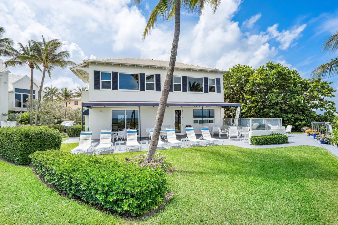 Active With Contract: $1,845,000 (3 beds, 3 baths, 2118 Square Feet)